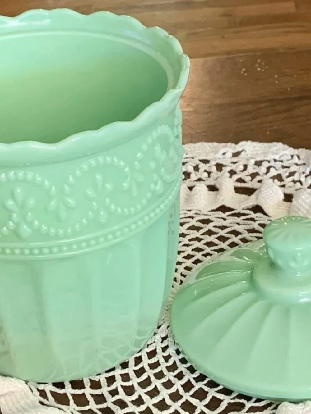 Pioneer Woman Jadeite Cookie Jar Timeless Beauty Green Glass Canister